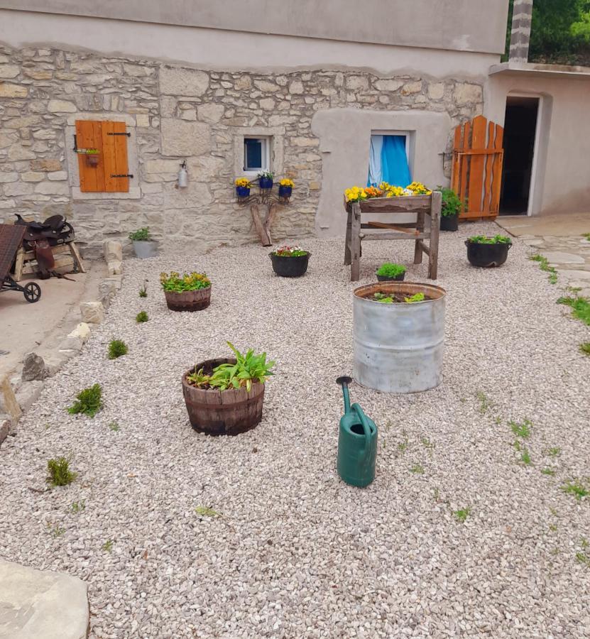 Kuca Za Odmor Lana Kršan Exterior foto